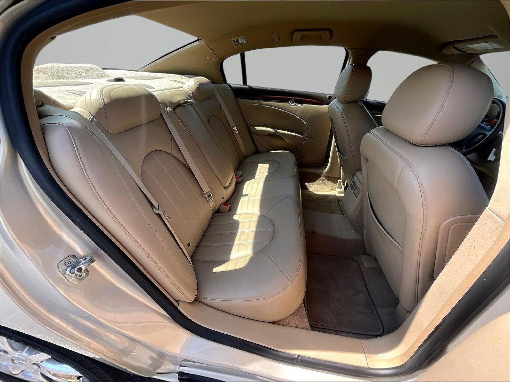 Used 2008 Buick Lucerne CXL w/ Driver Confidence Package FWD image 27