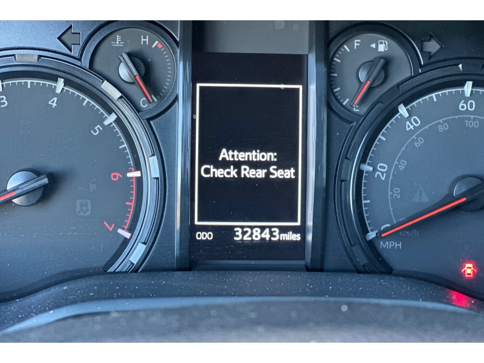 Used 2023 Toyota 4Runner SR5 Premium w/ Moonroof Package RWD image 31