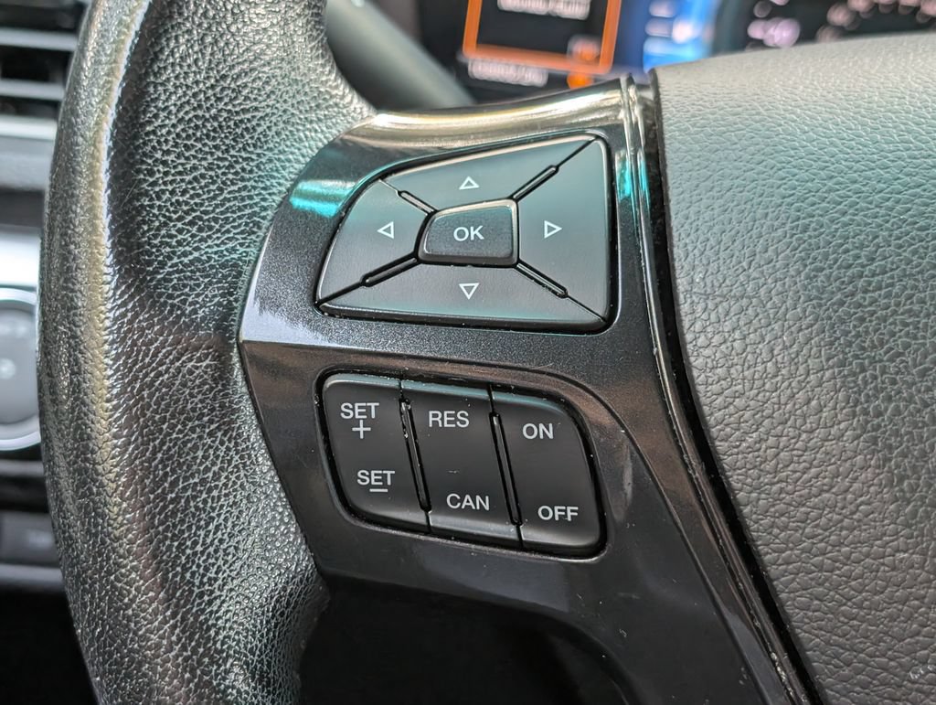 Used 2016 Ford Explorer XLT w/ Equipment Group 202A FWD image 20