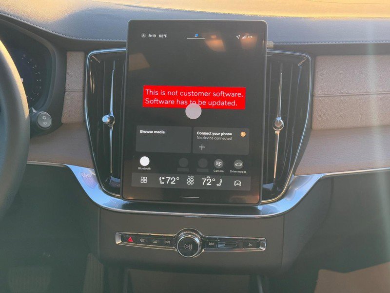 New 2026 Volvo XC90 B6 Plus w/ Protection Package Premier image 10