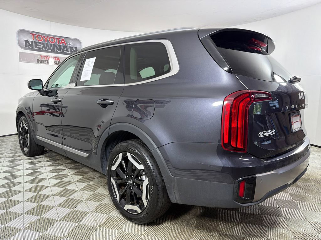 Used 2025 Kia Telluride S FWD image 7