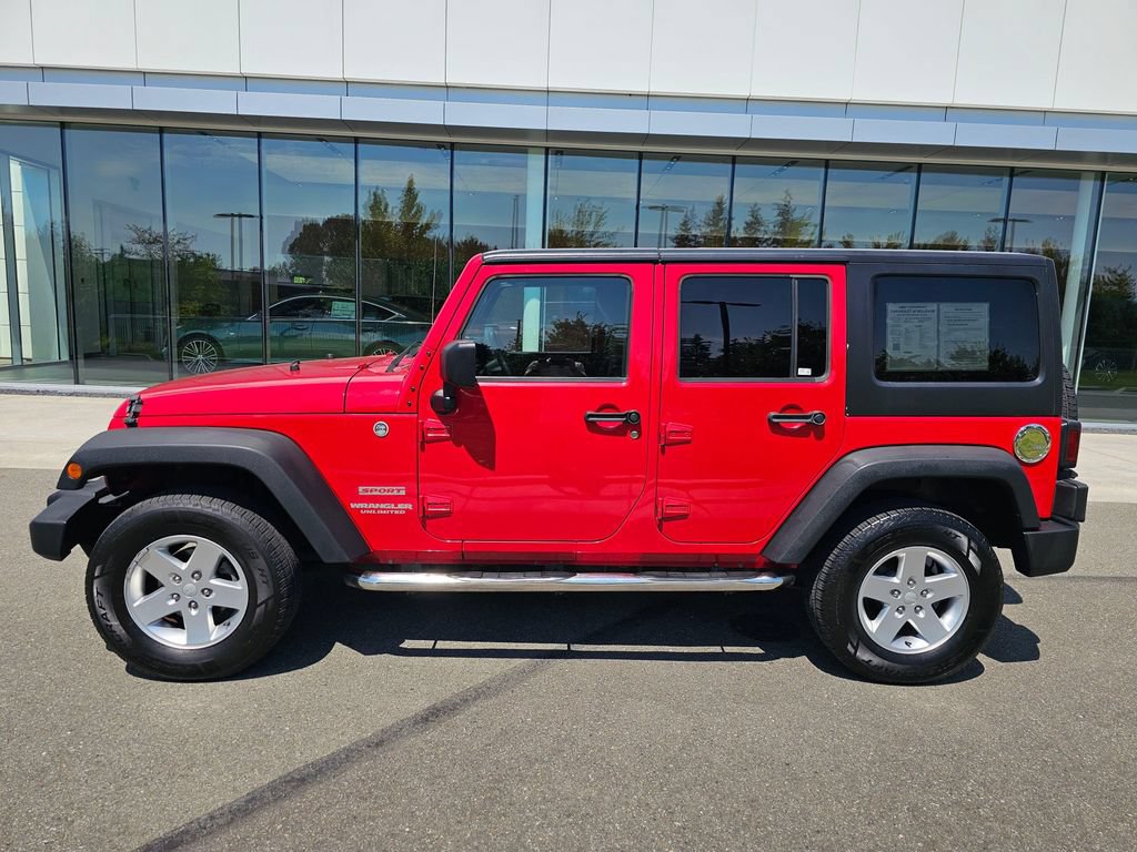 Used 2011 Jeep Wrangler Unlimited Sport AWD/4WD image 2
