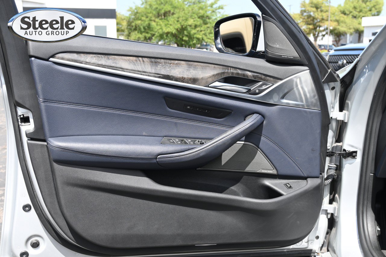 Used 2017 BMW 540i RWD image 19