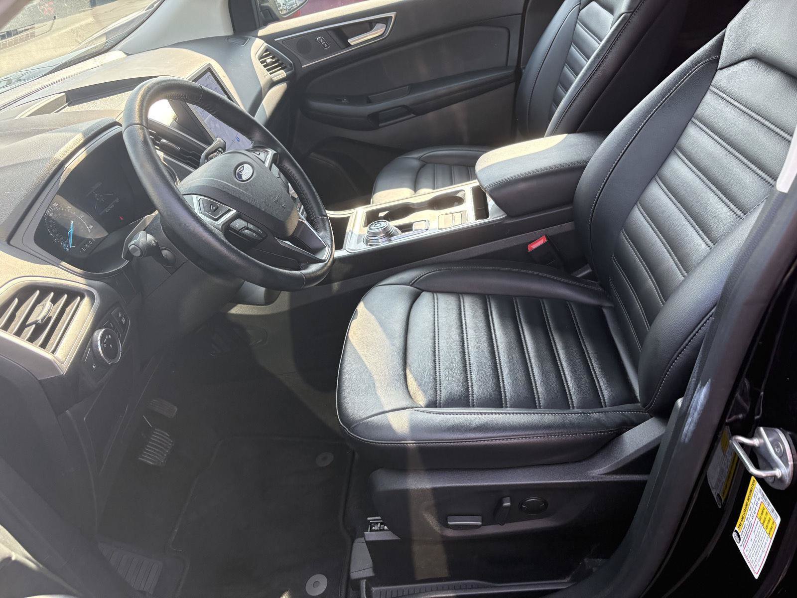 Used 2023 Ford Edge SEL w/ Convenience Package AWD/4WD image 4