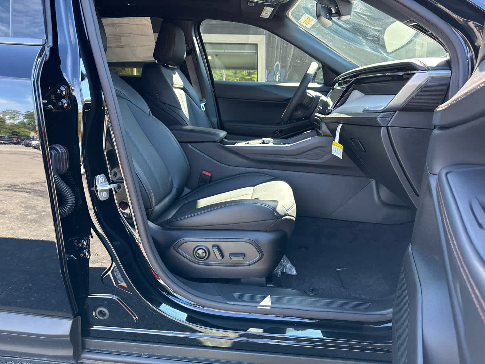 New 2026 Jeep Cherokee Limited AWD/4WD image 17