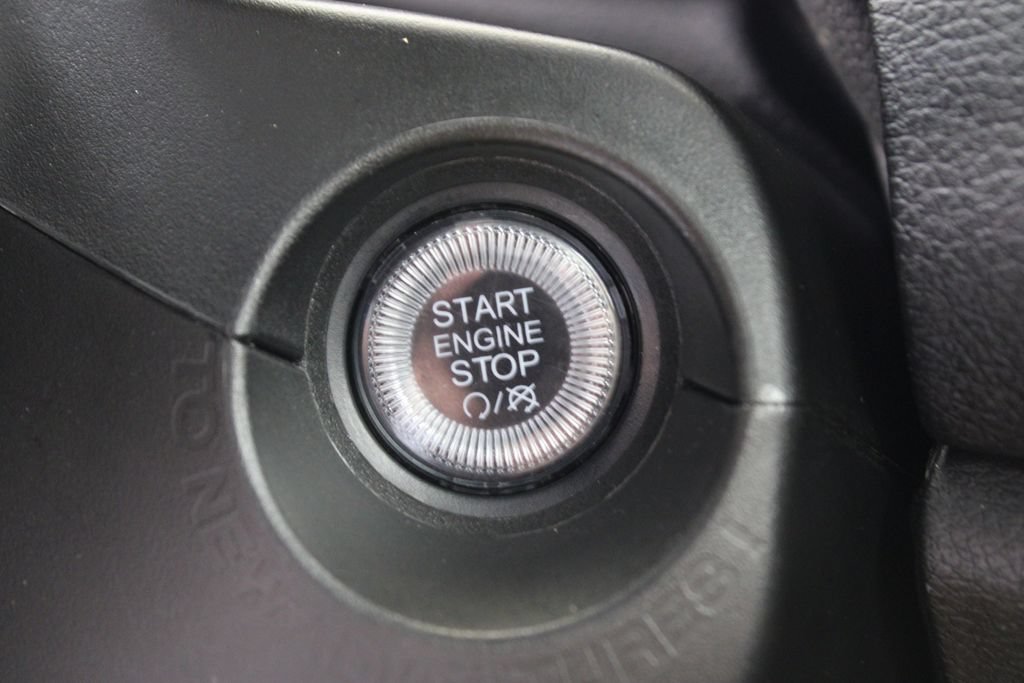 Used 2023 Jeep Renegade Latitude AWD/4WD image 12