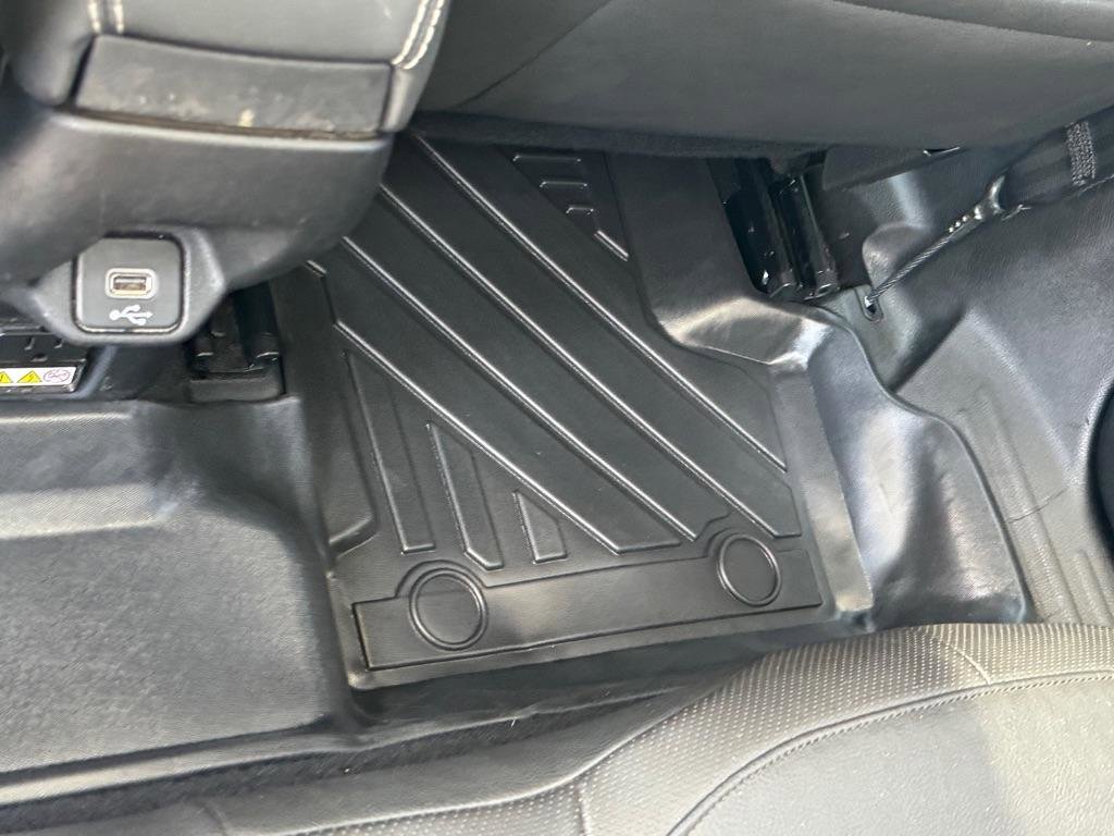 Used 2019 Jeep Renegade Limited w/ UConnect 8.4 Nav Group AWD/4WD image 23