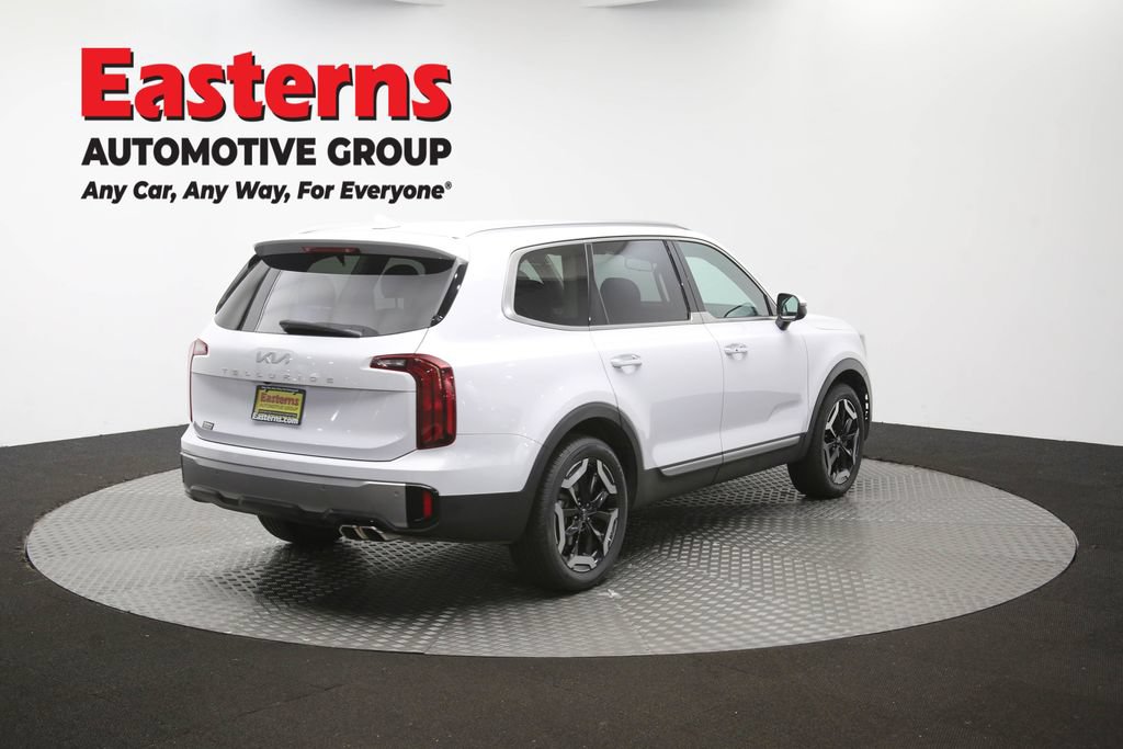 Used 2025 Kia Telluride S FWD image 44