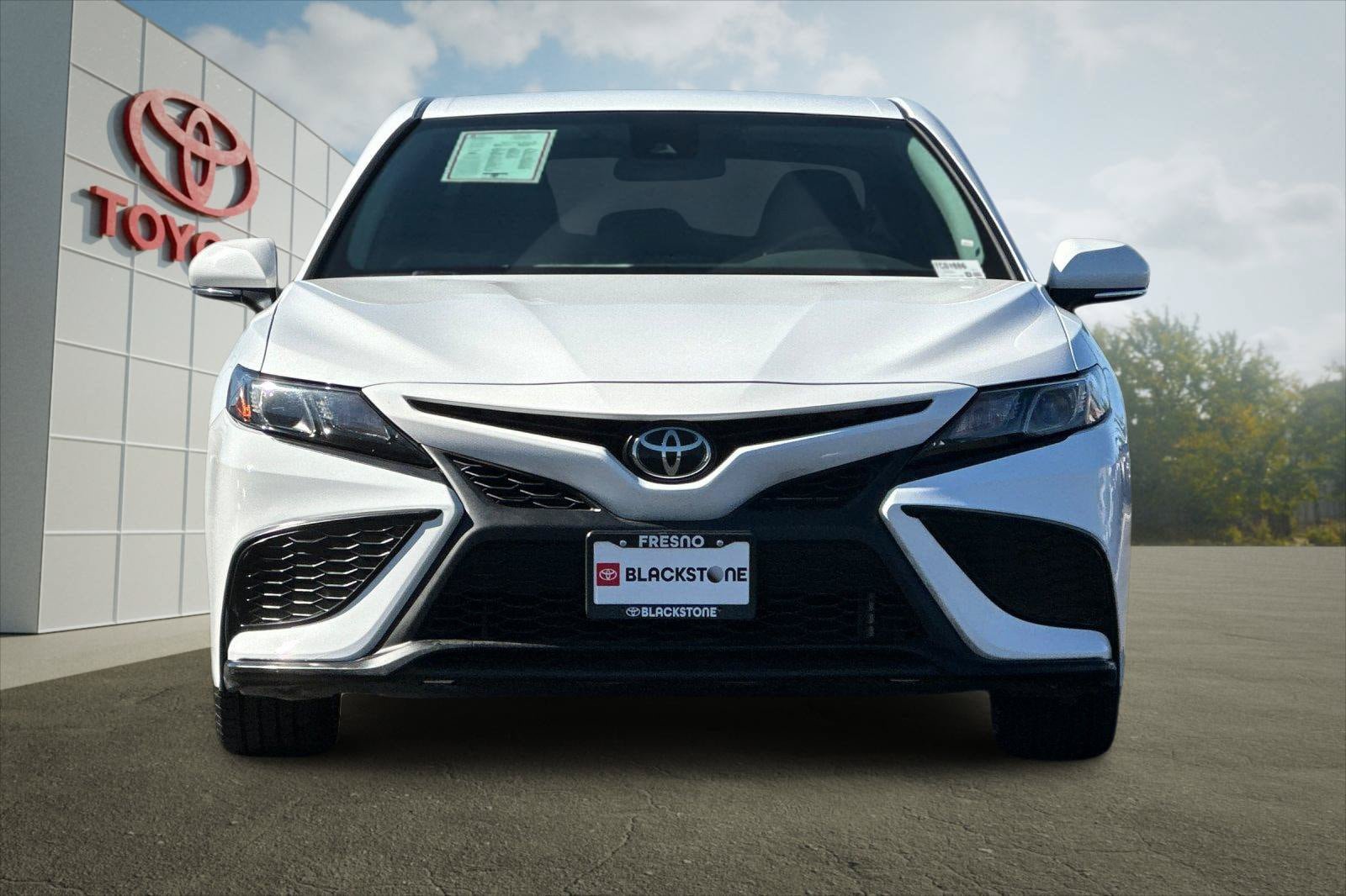 Certified 2022 Toyota Camry SE FWD image 8