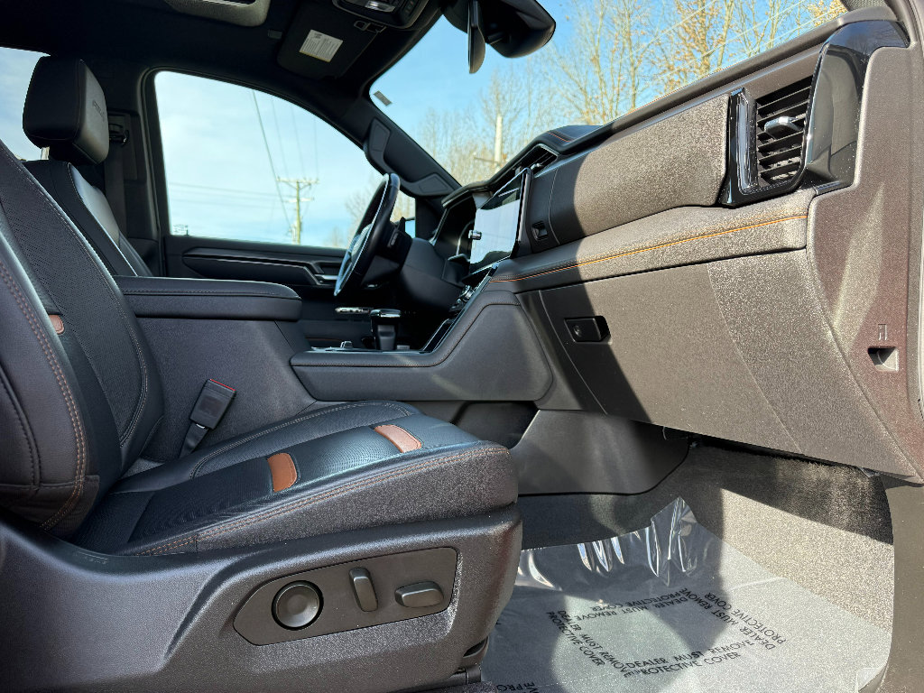 Used 2022 GMC Sierra 1500 AT4 w/ AT4 Premium Package image 32