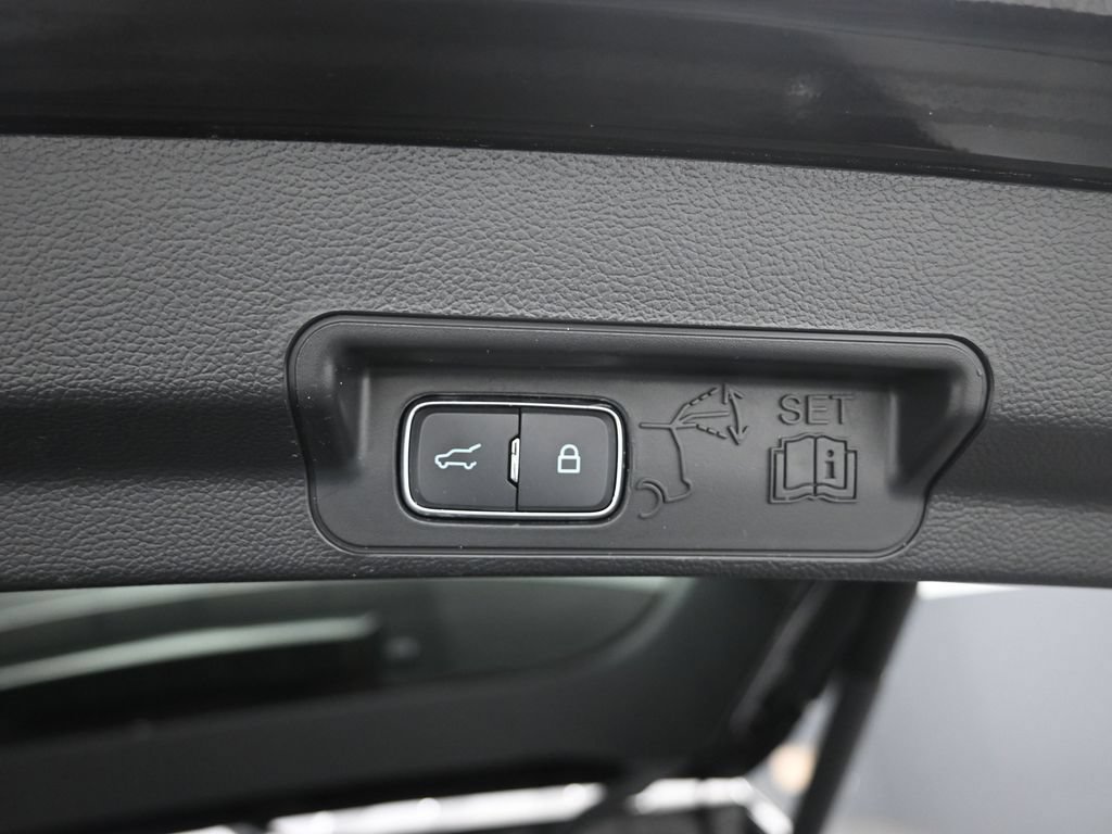 Used 2023 Ford Explorer XLT w/ Equipment Group 202A RWD image 24