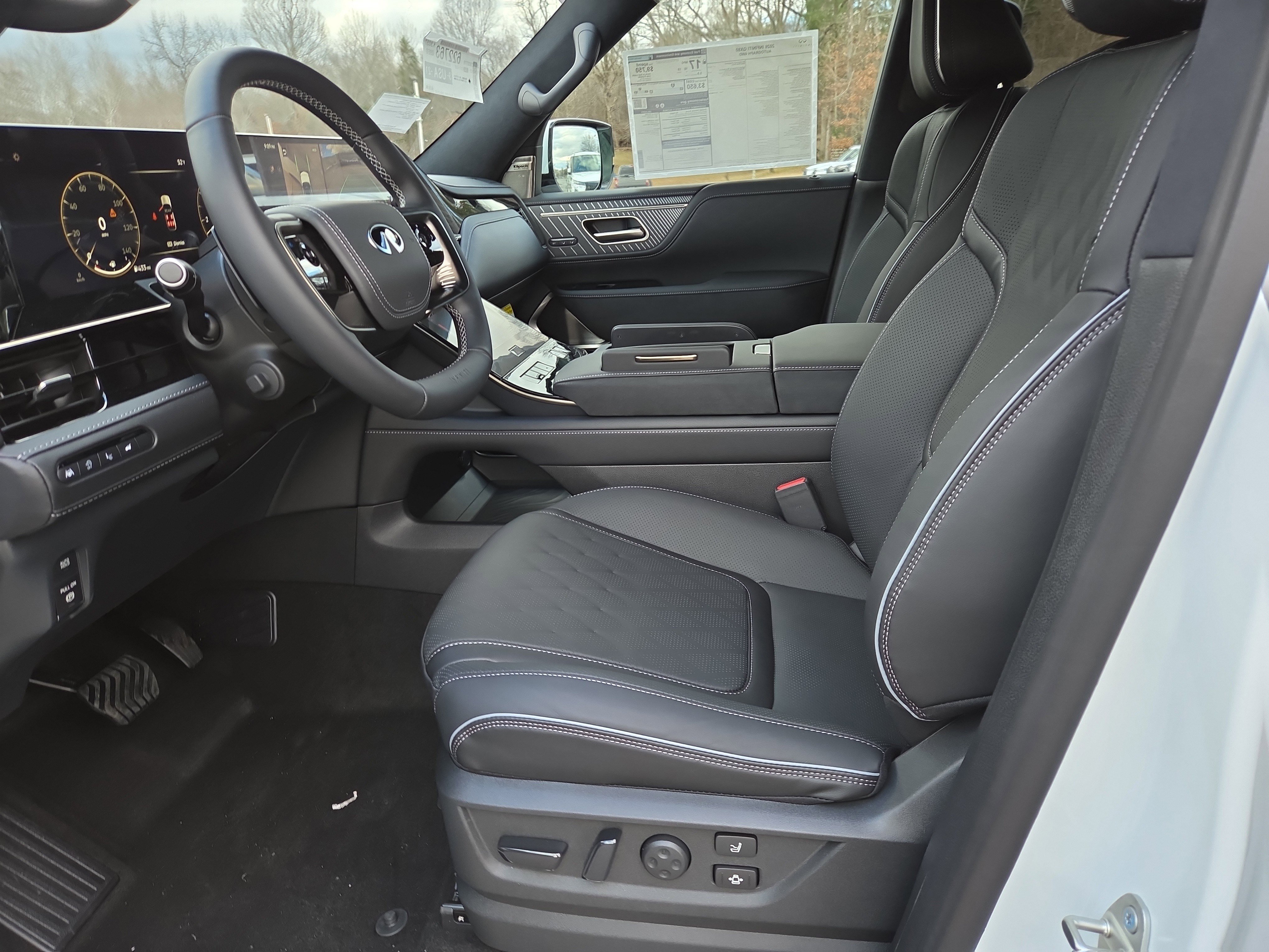 New 2026 INFINITI QX80 Autograph w/ Premium Cargo Package image 4