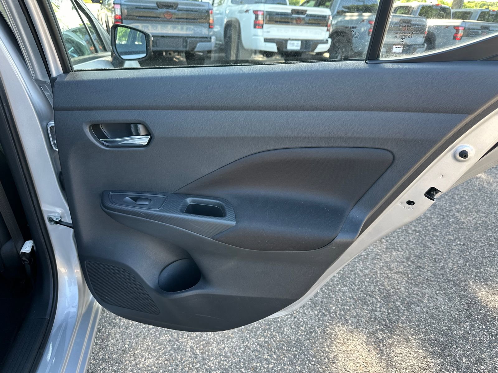 Used 2021 Nissan Versa SV image 16