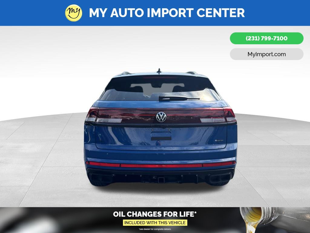 Used 2025 Volkswagen Atlas Cross Sport SEL R-Line AWD/4WD image 6