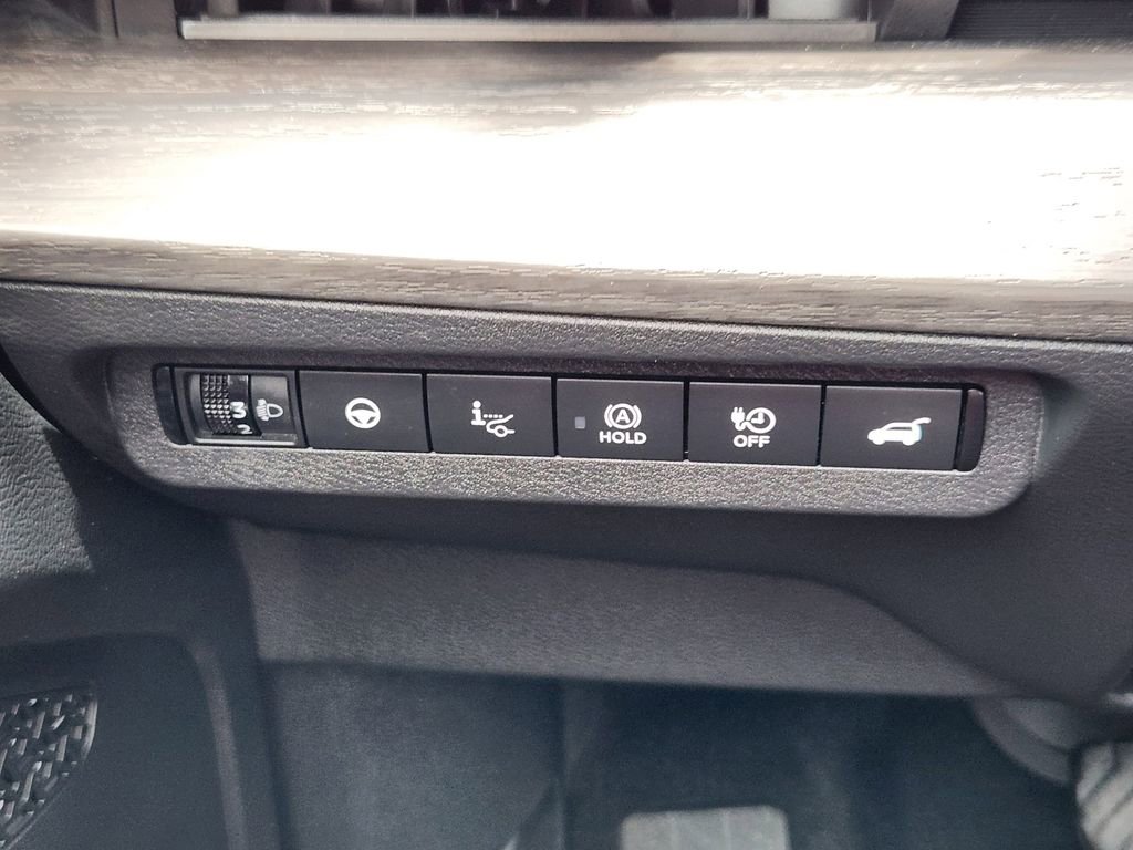 Used 2024 Nissan Ariya AWD image 19