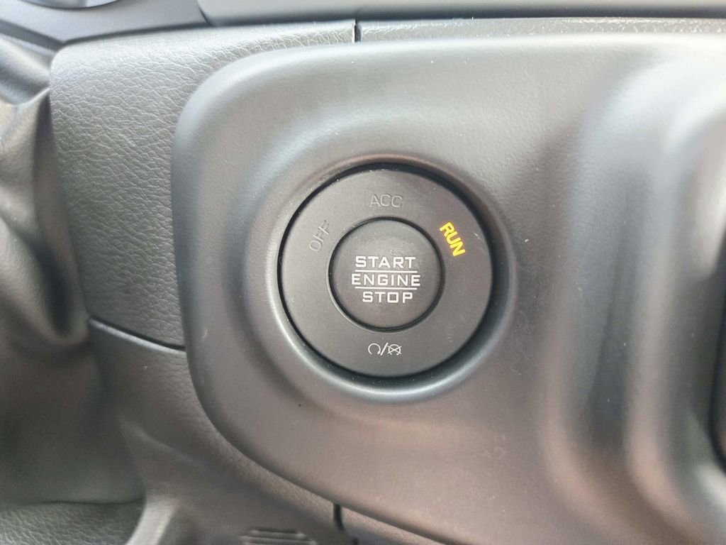 Used 2023 Jeep Wrangler Unlimited Sahara w/ Cold Weather Group AWD/4WD image 35