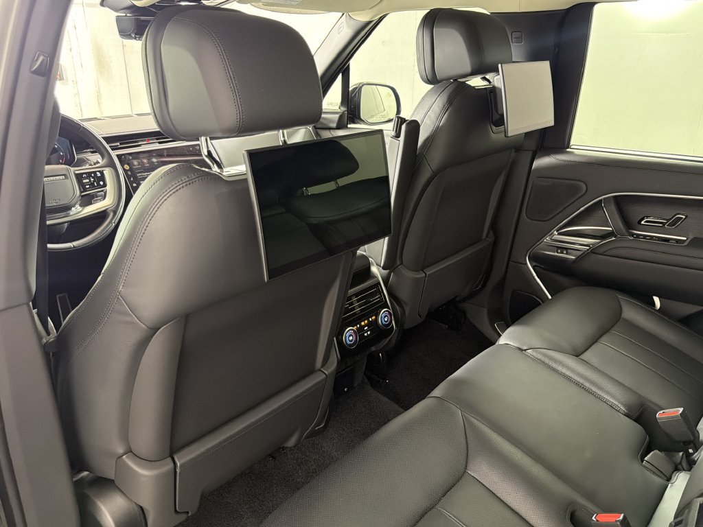 Used 2023 Land Rover Range Rover First Edition AWD/4WD image 41