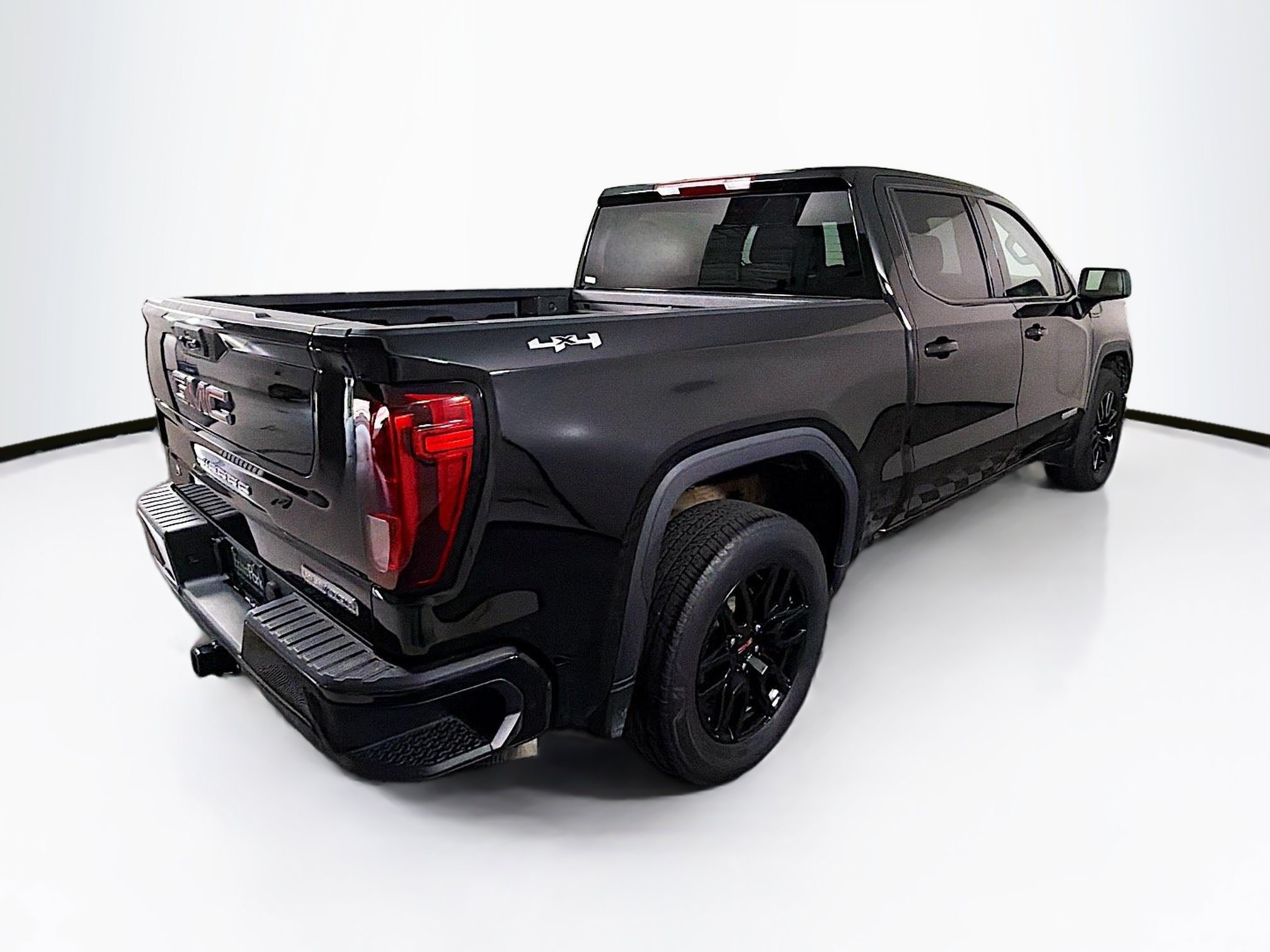 Used 2024 GMC Sierra 1500 Elevation AWD/4WD image 9