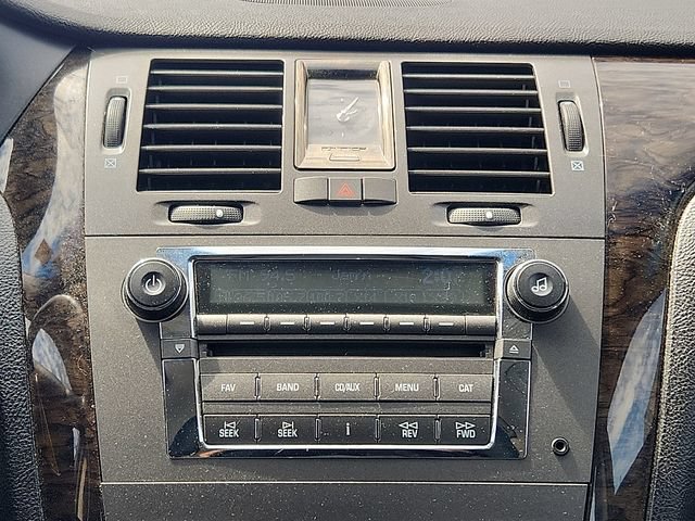Used 2010 Cadillac DTS Luxury FWD image 16