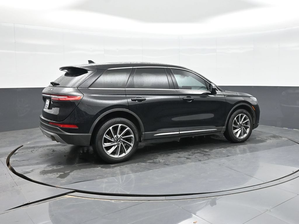 Used 2024 Lincoln Corsair FWD w/ Equipment Group 101A image 7
