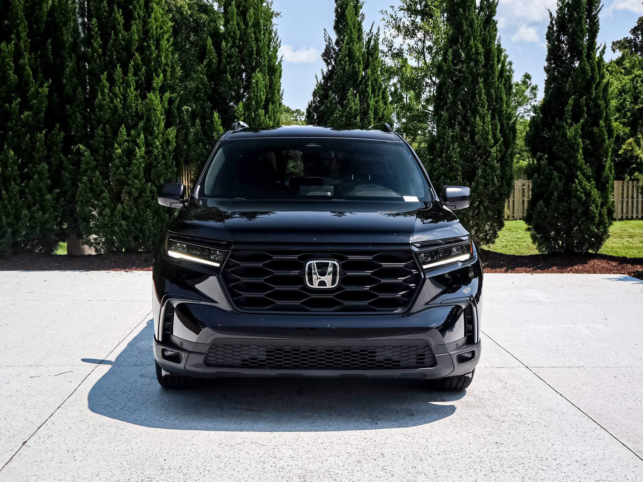 Used 2025 Honda Pilot Sport image 3
