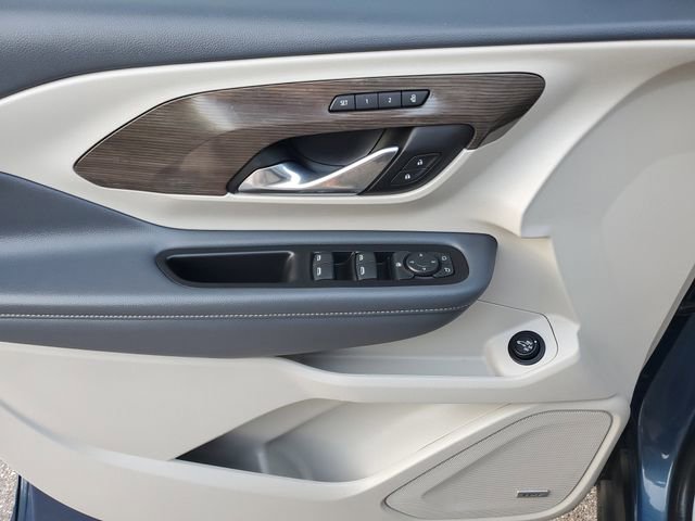 Used 2024 GMC Terrain Denali w/ Denali Premium Package image 17