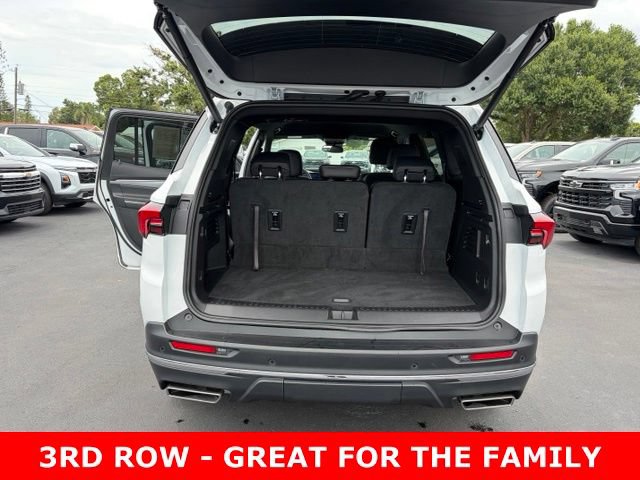 Used 2025 Buick Enclave Preferred FWD image 17