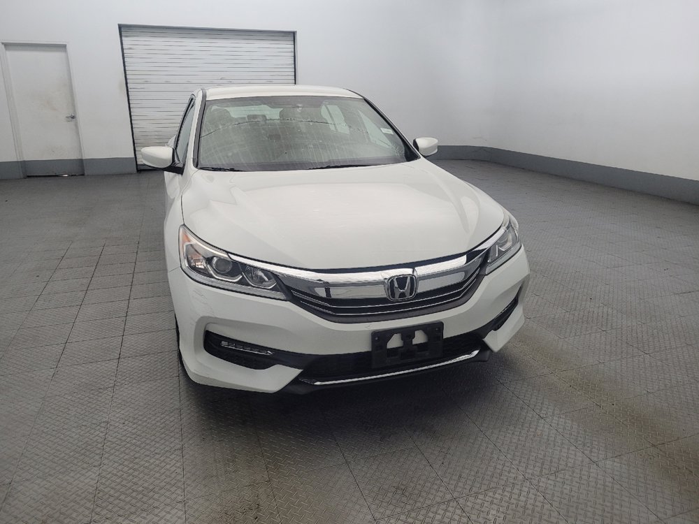 Used 2017 Honda Accord Sport image 14