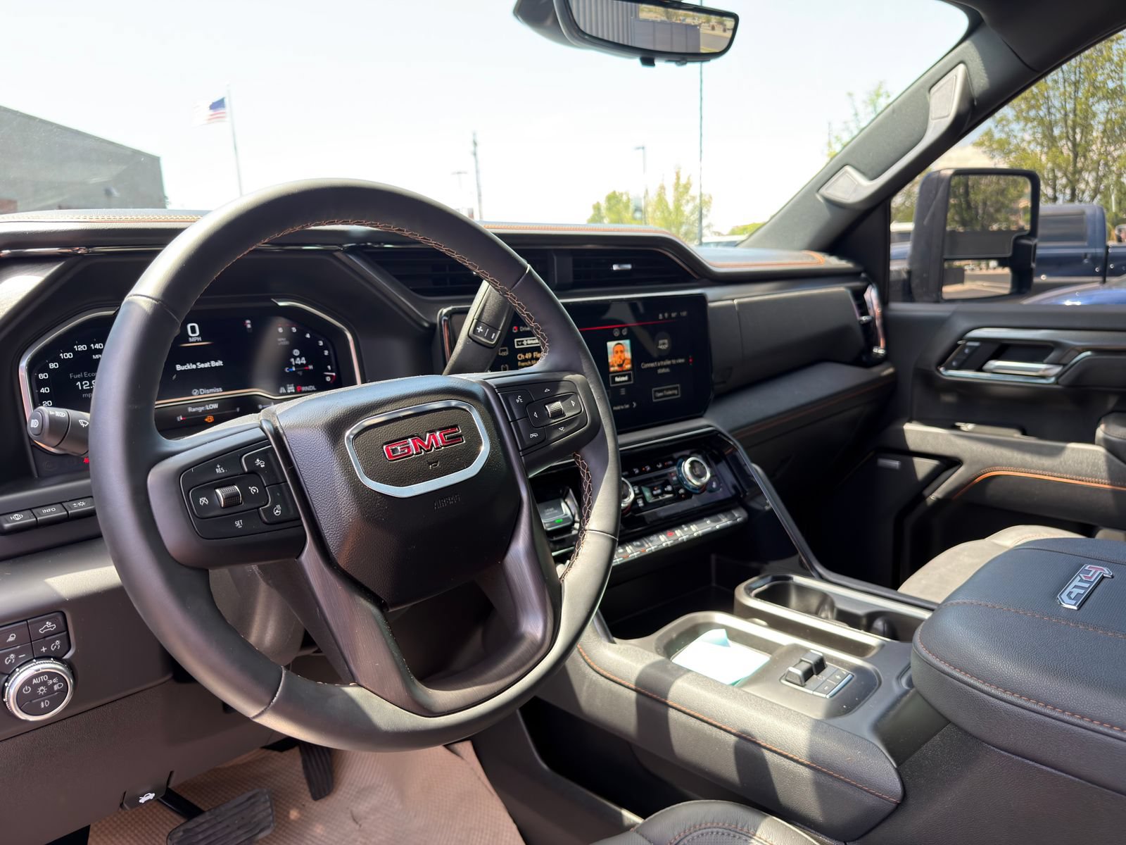 Used 2025 GMC Sierra 3500 AT4 w/ AT4 Premium Plus Package AWD/4WD image 8