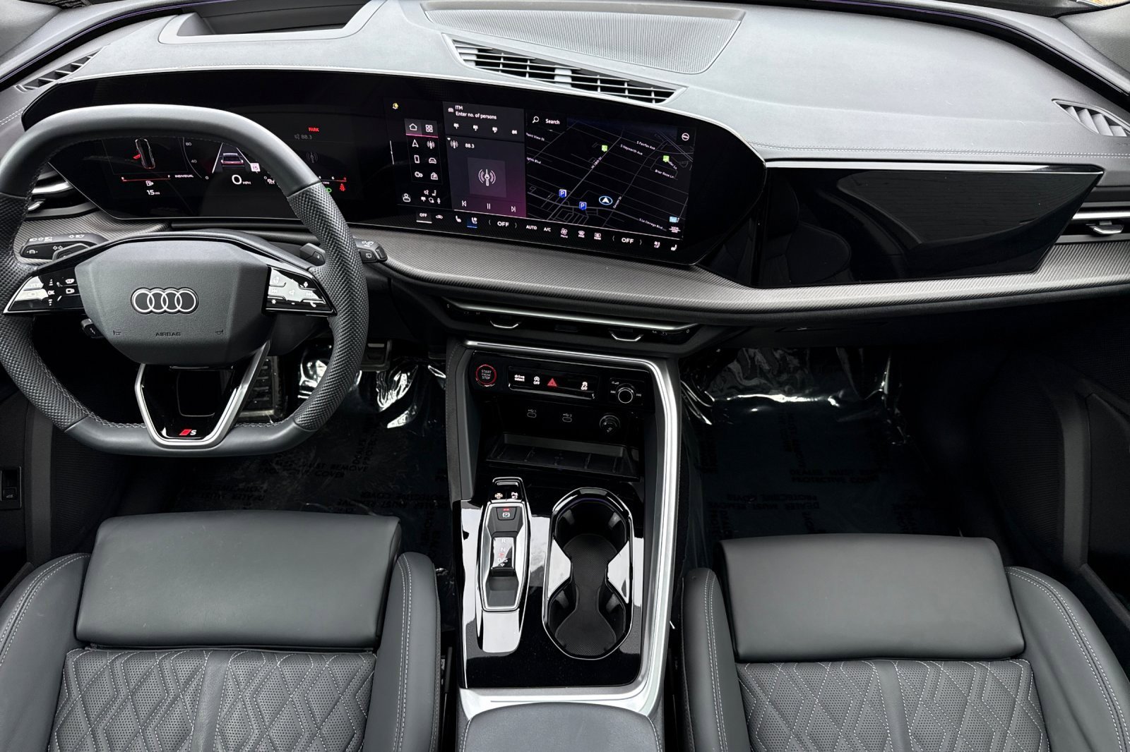 Used 2025 Audi SQ5 Premium Plus w/ Premium Plus Package image 12