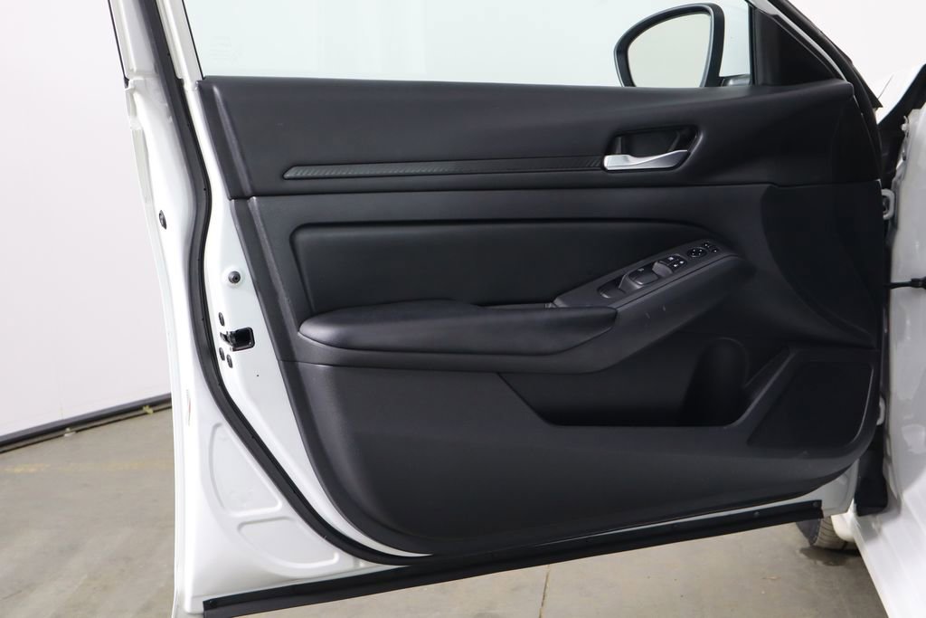 Used 2022 Nissan Altima 2.5 S FWD image 19