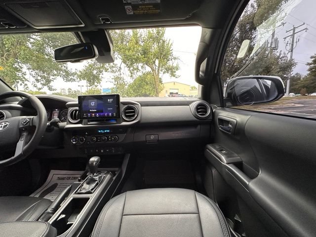Used 2023 Toyota Tacoma TRD Sport AWD/4WD image 28