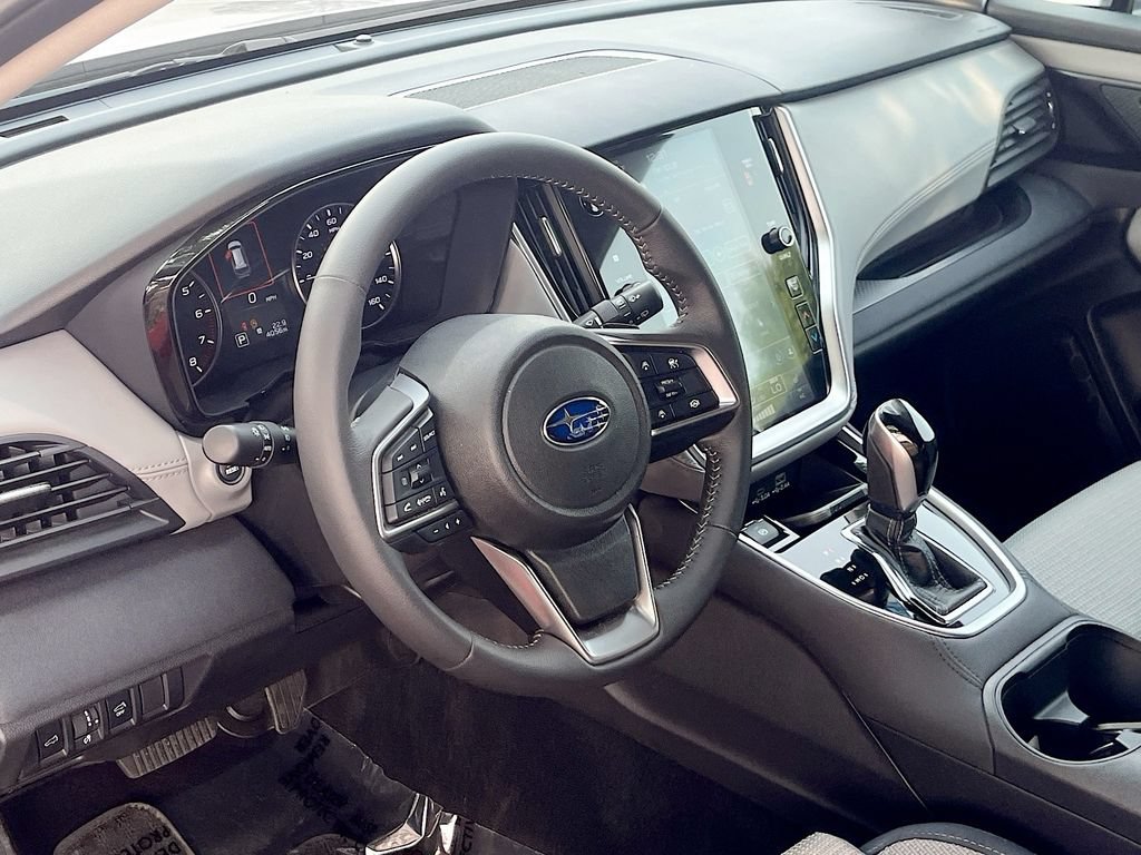 Used 2025 Subaru Outback Premium AWD/4WD image 9
