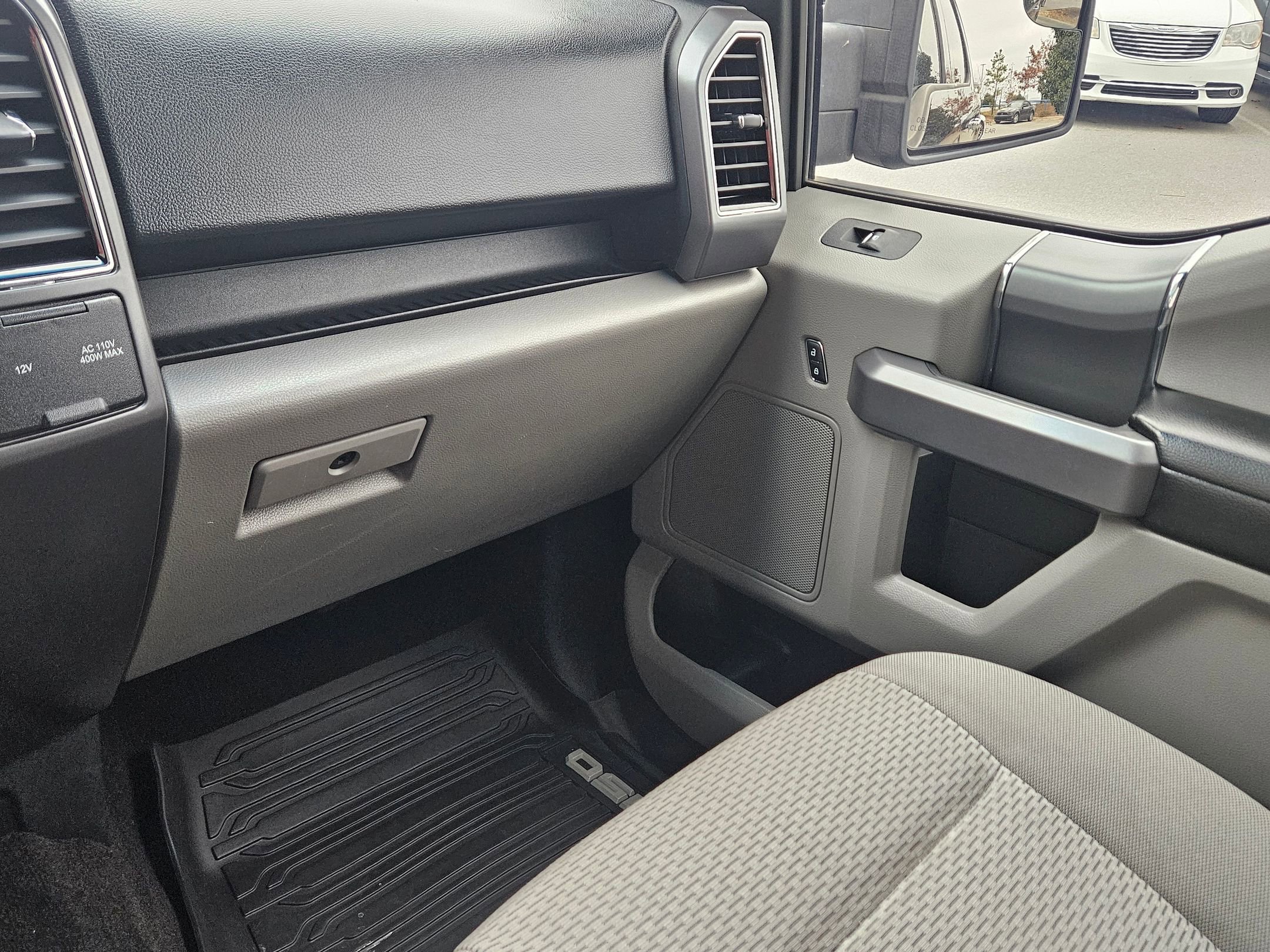 Used 2018 Ford F150 XLT w/ Equipment Group 302A Luxury image 11