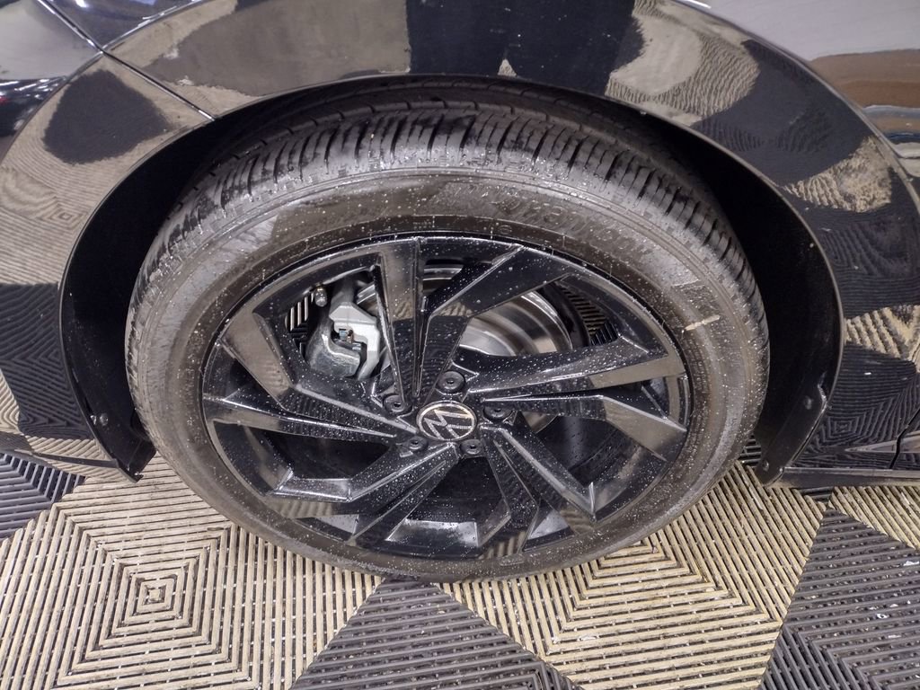 New 2025 Volkswagen Jetta SE image 5