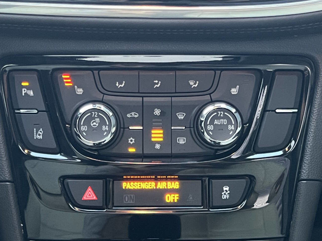 Used 2019 Buick Encore Essence w/ Experience Buick Package image 30