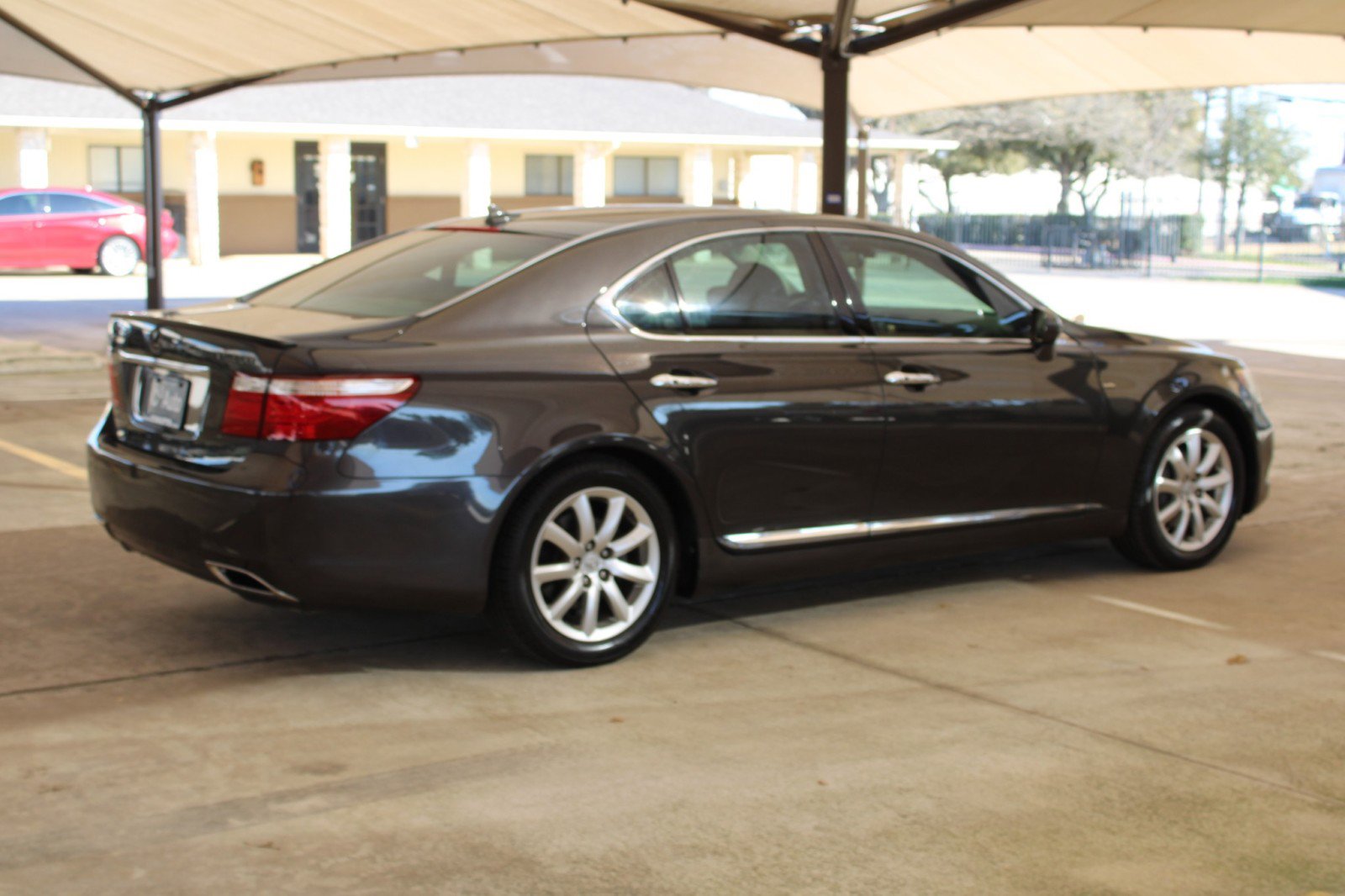 Used 2009 Lexus LS 460 image 10