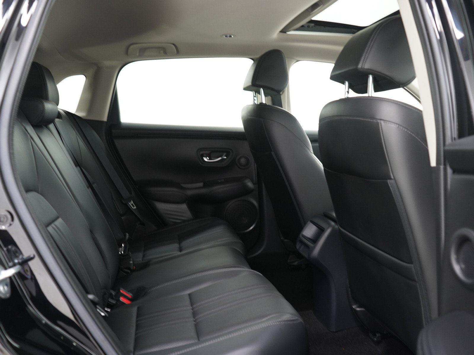 Used 2023 Honda HR-V EX-L image 13