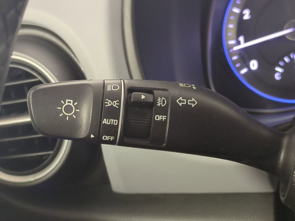 Used 2021 Hyundai Kona Ultimate FWD image 30