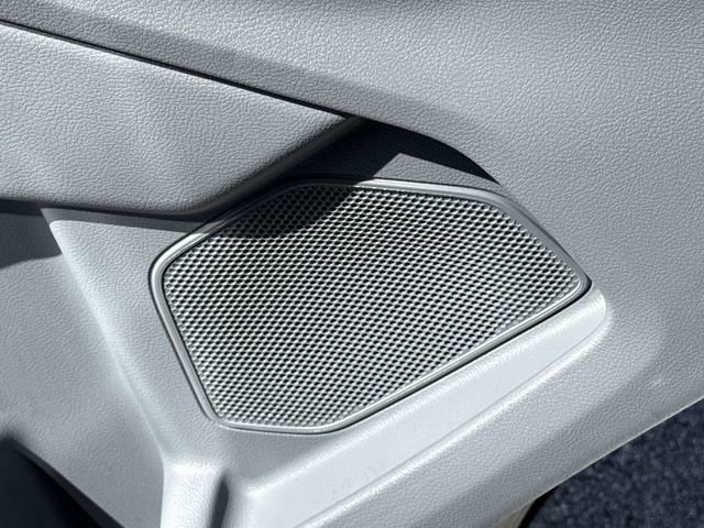 Used 2018 Ford Transit 150 XLT image 30