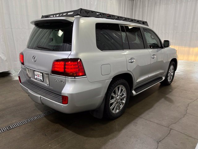 Used 2009 Lexus LX 570 4WD w/ Preferred Accessory Pkg image 5