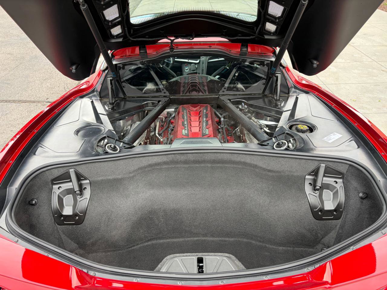 Used 2024 Chevrolet Corvette Stingray Preferred Cpe w/ Z51 Performance Package RWD image 24
