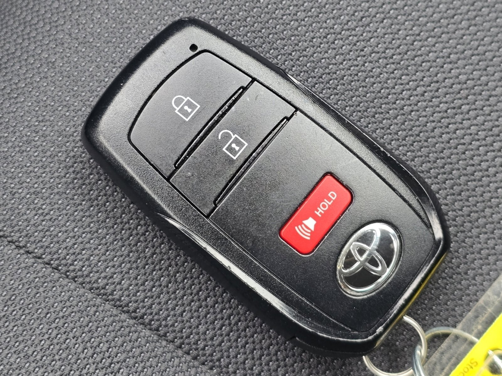 Used 2022 Toyota Corolla Cross LE image 33