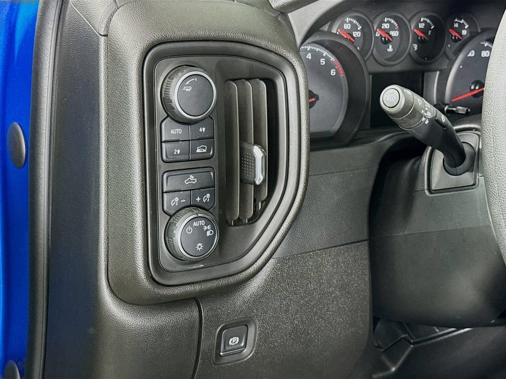 Used 2022 Chevrolet Silverado 1500 Custom w/ LPO, Dark Essentials Package AWD/4WD image 17