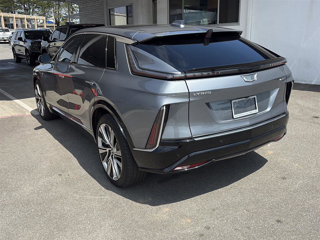 Used 2023 Cadillac Lyriq 2WD image 5