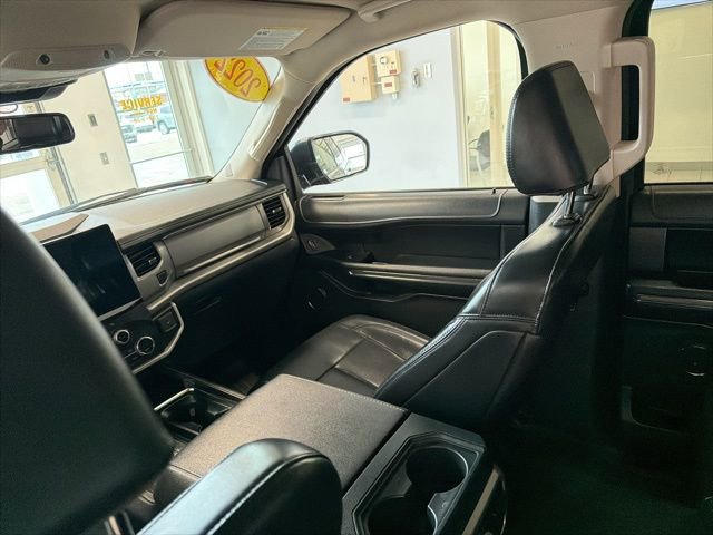 Used 2022 Ford Expedition Max XLT image 33