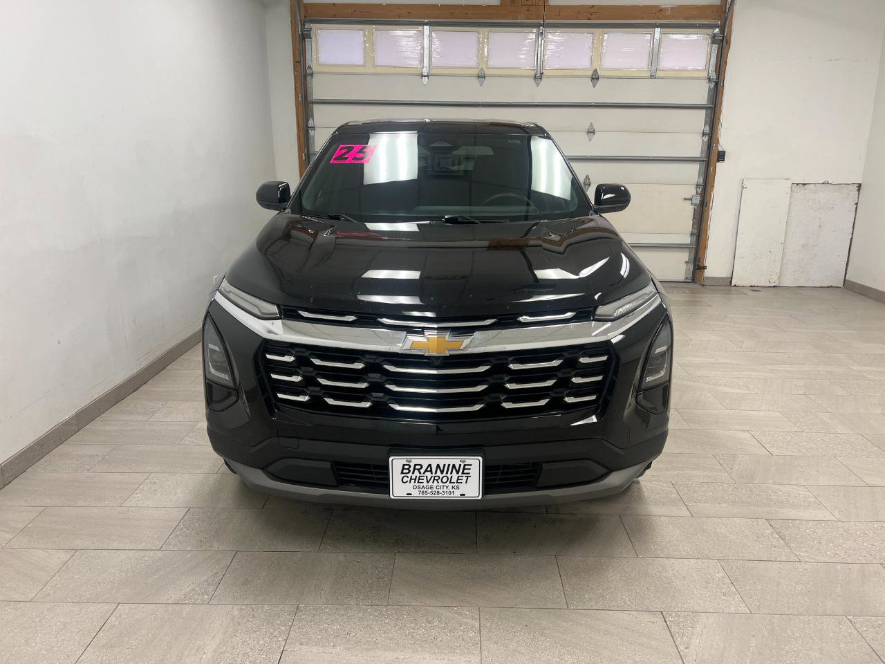 Used 2025 Chevrolet Equinox LT FWD image 13