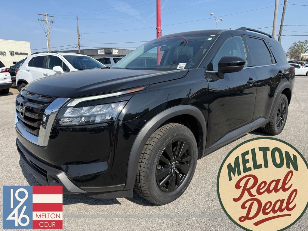 Used 2023 Nissan Pathfinder SV