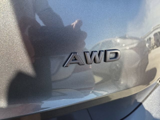 Used 2025 Nissan Rogue SV AWD/4WD image 4