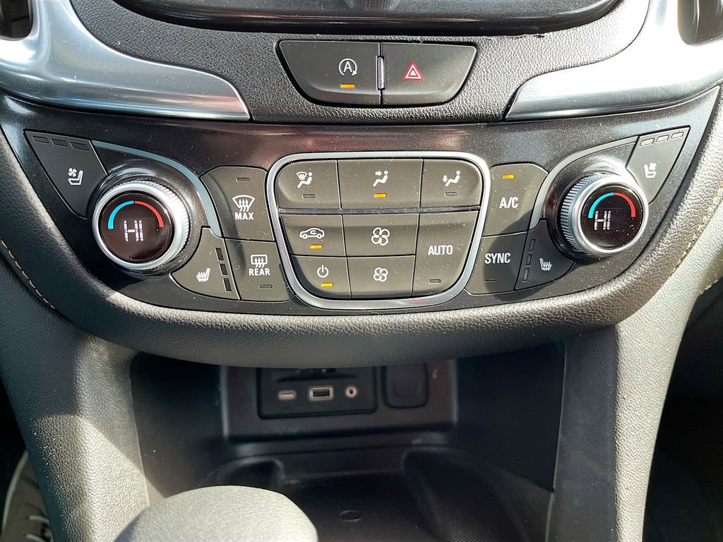 Used 2024 Chevrolet Equinox Premier image 16